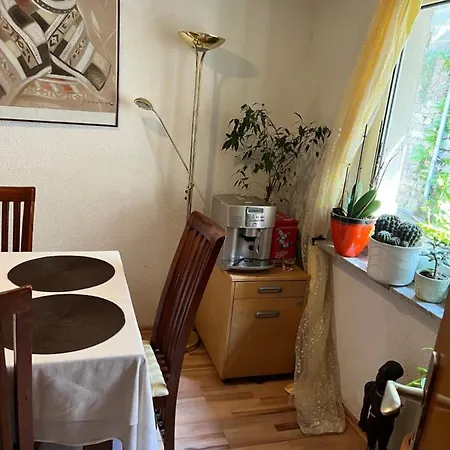 Gaestehaus Linden -Zweibettzimmer Exterior foto