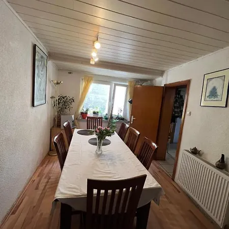 Gaestehaus Linden -Zweibettzimmer Exterior foto